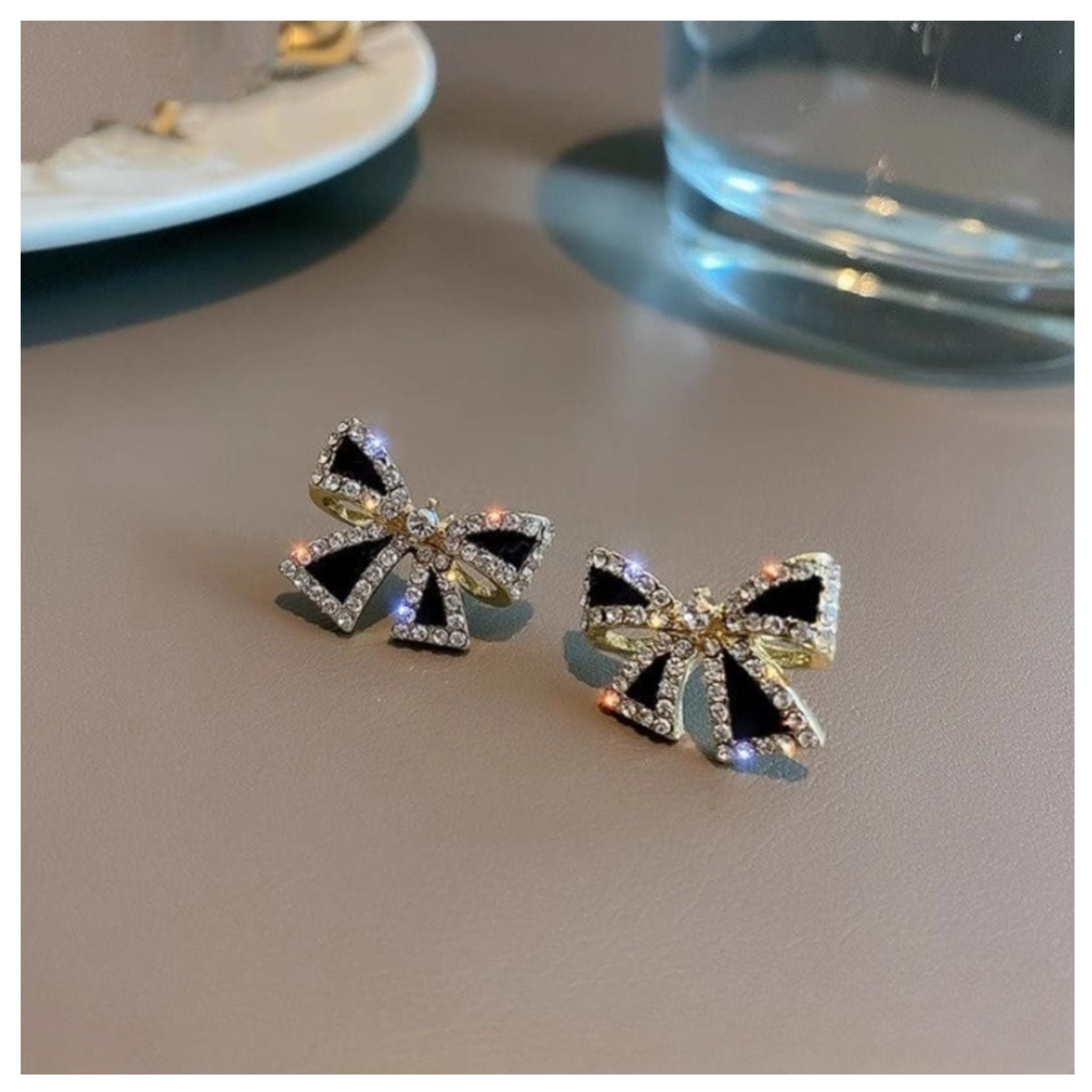 Elegant Zircon Black Bow Tie Earrings (AXJ-112)