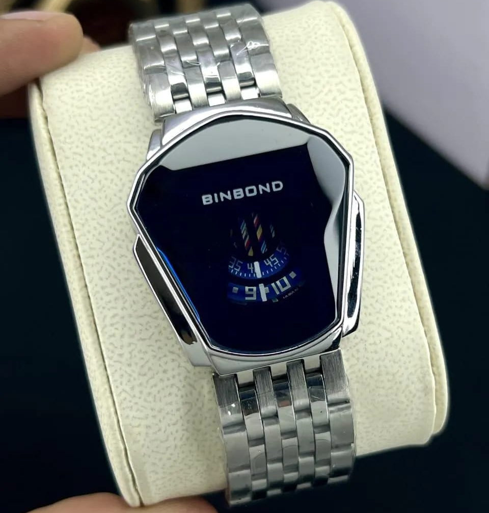 Stylish Mens Quartz Watch With Chain Strap Elegant Durable Quality Reliable Performance Timeless Design - Golden